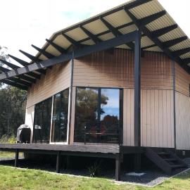 BAY OF FIRES ECO HUT off grid experience at Binalong Bay