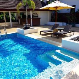 Sand Beach Condo 3 Minutes Walk To Nai Harn Beach، فندق في شاطئ نايهان