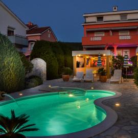 B&B La Perla 2, hotel v destinaci Punat