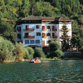 Hotel Acquevive, hotel i Scanno