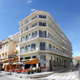Hotel Subur，錫切斯的飯店