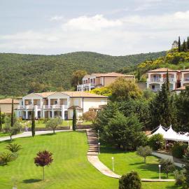 Il Pelagone Hotel & Golf Resort Toscana、ガヴォッラーノのホテル