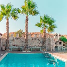 Luxury Villa Karteros, hotel in Karteros