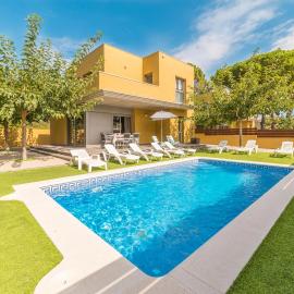 Villa Alegria, hotel in L'Escala