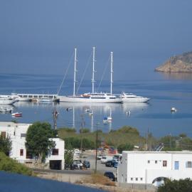 Efharis, ξενοδοχείο στις Καμάρες