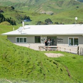 Mahaanui Quarters Farmstay, hotel u gradu 'Tiniroto'