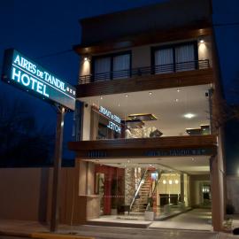 Hotel Aires de Tandil, ξενοδοχείο σε Ταντίλ