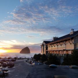 Headlands Coastal Lodge & Spa – hotel w mieście Pacific City