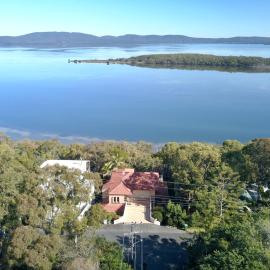 Booti Booti Chateau Lakeside, hotel i Booti-Booti
