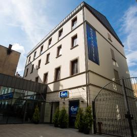 Moon Hostel Poznań, hotel in Poznań