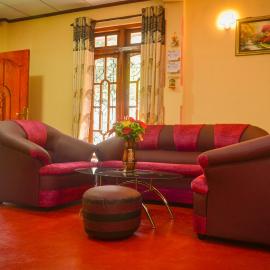 Lak Sewana Home Stay