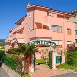 Appartamenti La Residenza, hotel u gradu Borđo Vereci