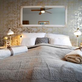 ONE Luxury Suites Eger, hotel in Eger