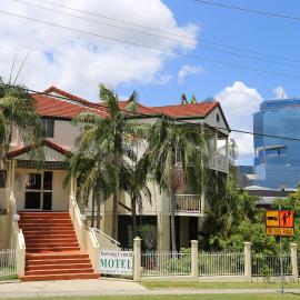 Toowong Central Motel Apartments، فندق في بريزبين