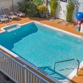 Meranova Guest Inn, hotel di Dunedin