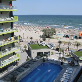 On Beach-Mamaia Residence