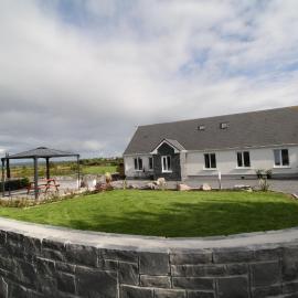 Atlantic Retreat Lodge, Hotel in Kinvara