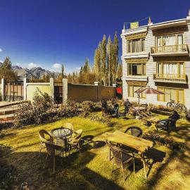 Yarab Tso, hotel em Leh