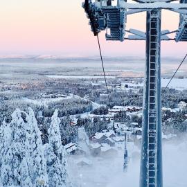 LEVI Chalets kolmio 65 m2 ylin kerros, готель у Леві