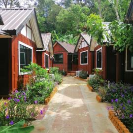 Phi Phi Long Beach Bungalow ( Had Yao), hótel á Phi Phi-eyjum