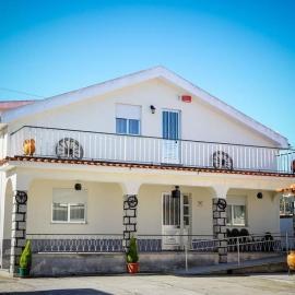 Hospedaria Santa Cruz, Hotel in Seia
