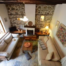 Aronia Stone House, hotel di Lafkos