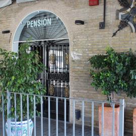 Pensión Hidalgo 2, hotel a Utrera
