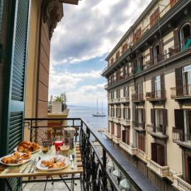 Di Palma Suite, hotel v Neapole