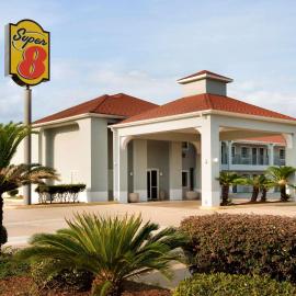 Super 8 by Wyndham Lake Charles Northeast, hotel i Lake Charles
