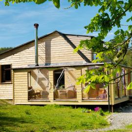 Meadowsweet Forest Lodge, hotel di Fintown