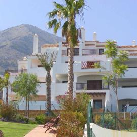 Finca San Antonio - Ground Floor spacious garden apartment with pool views near Mijas Pueblo, hotel en Mijas