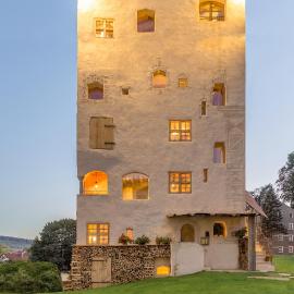 Turm zu Schloss Schedling, hotel Trostberg an der Alzban