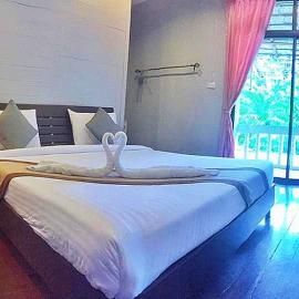 Marina hut guest house