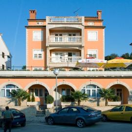 Apartments Valentino, viešbutis mieste Vrsar