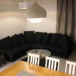 Majoituspalvelu Nurmi Apartment Oksapolku 2 A Deluxe Huoneisto 60m3, hotel in Raahe