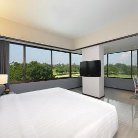 빠툼 타니에 위치한 호텔 Tinidee Hotel Bangkok Golf Club