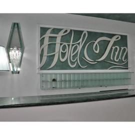 Hotel Inn, hotell i Giardini Naxos