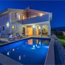 Villa Stani, luxury villa with a pool, Hotel in Novalja