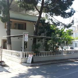 Cicek Aile Pansiyonu, hotel in Burhaniye