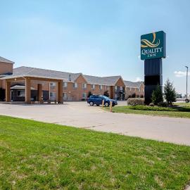 Quality Inn Huron, khách sạn ở Huron