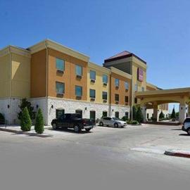 Comfort Suites Bay City East, hotel in Bay City