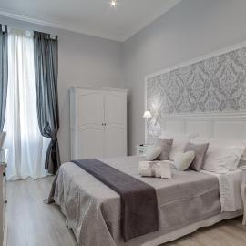 Charme & Chic Luxury