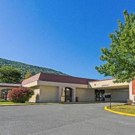 Econo Lodge Inn & Suites Norton - Wise South, hotel i Norton