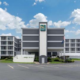 Quality Inn and Conference Center, хотел в Ричмънд