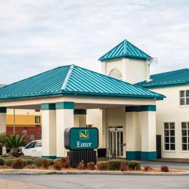 Quality Inn Chipley I-10 at Exit 120，奇普利的飯店