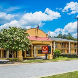 Econo Lodge Inn & Suites Columbus near Fort Benning、コロンバスのホテル
