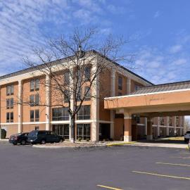Quality Inn & Suites Matteson near I-57，馬特森的飯店