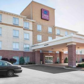 Comfort Suites Southport, hotel in Southport