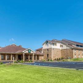 Quality Inn & Suites Bedford West, hotel in Bedford