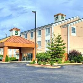 Quality Inn Kalamazoo near Wings Stadium, viešbutis mieste Kalamazu